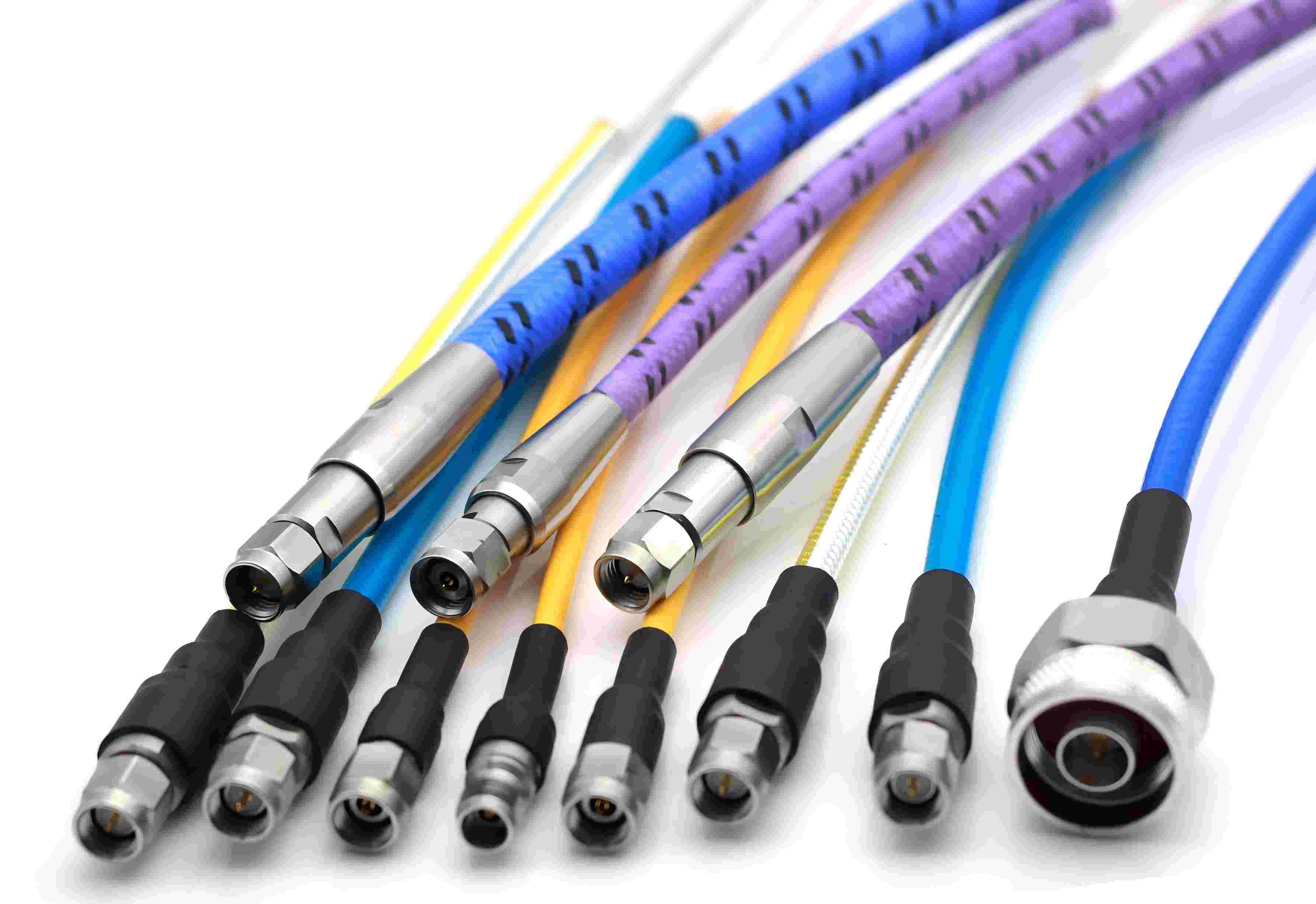 SMA母头，直，PCB 板焊接式